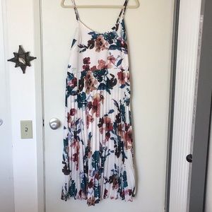 Floral micro pleated midi dress